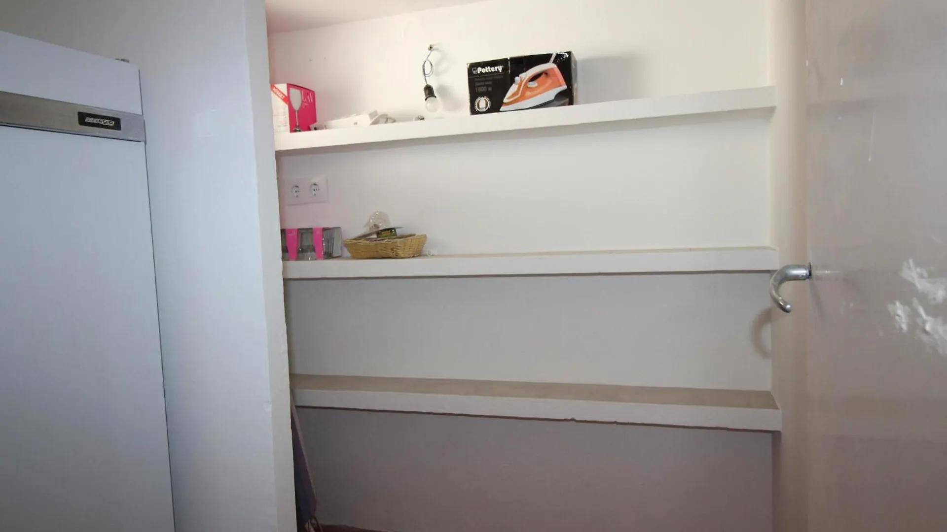Pompeu Fabra - Apartamento Luminoso A 300 M. De La Playa De Grifeu. - Es-228-26 Llança